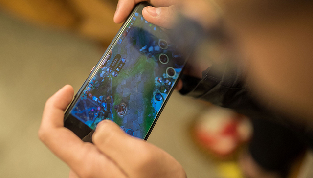 不用担心“熊孩子”偷偷充值了  腾讯推出了“未成年人游戏消费提醒”