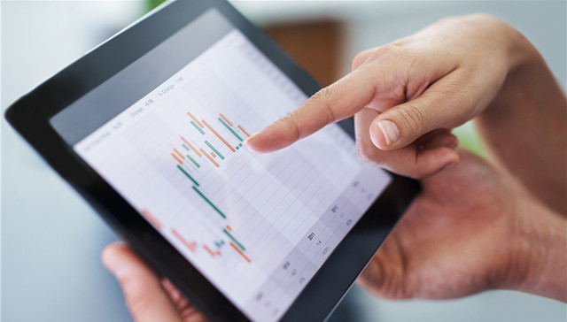 全国人大常委会：少数地方搞攀比 在统计数据上做文章