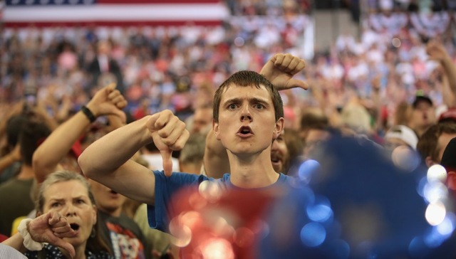 误入歧途？北美自由派精英如何败给特朗普背后的草根阶层