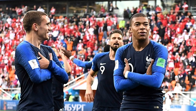 法国力克秘鲁两连胜出线 姆巴佩成队史最年轻进球者