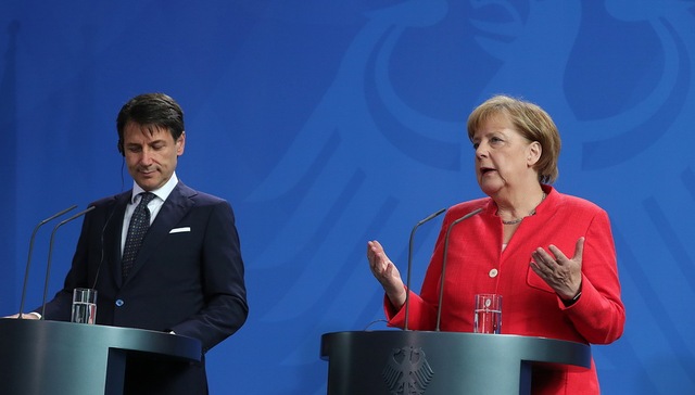 【天下头条】移民问题分裂欧盟德意总理起冲突 美最高法允许各州对外州网店征销售税