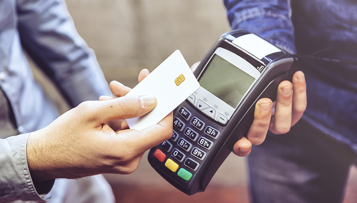 套现,风险模型,信用卡中心,信用卡发卡量,信用卡账单,资金链,风险暴露,资金用途,风险预警,信用卡交