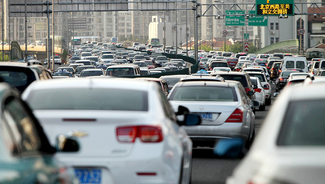 进京证,新政,暂住,华夏时报,车车主,摇号,号牌,运行压力,新能源,牌车