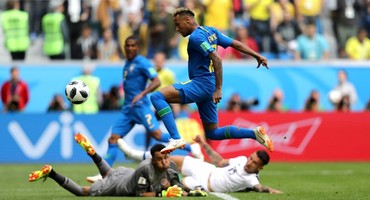 时隔16年再遇见 内马尔与“3R”的时代交接