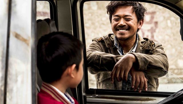 【上海电影节】《未择之路》获“亚新奖”最佳影片 “大使”徐峥为青年导演鼓劲