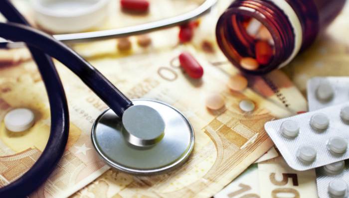 药品流通总规模首次过2万亿元 前四名企业市场占有率超三成