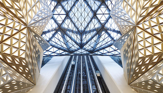 随手一拍就是科幻大片，扎哈澳门遗作刷新了世界的想象力