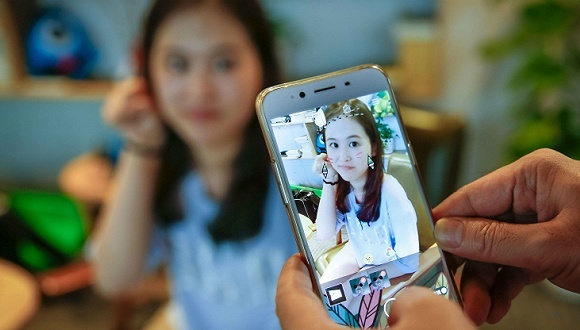 花椒直播与宋城演艺子公司六间房合并，直播行业已到洗牌尾声