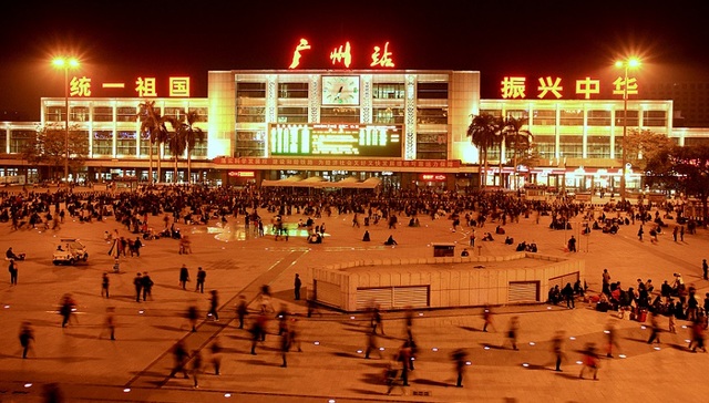 广州火车站：迎来送往，见证淘金之路|改革开放四十周年·出发地⑤