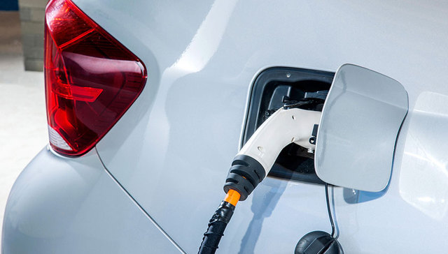 低续驶里程电动车正式“断奶” 新能源去补贴第一刀落下