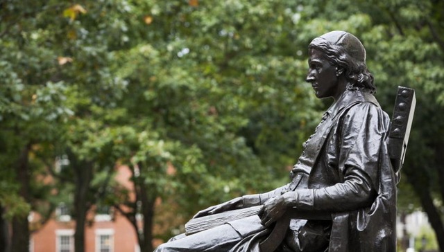 【天下头条】特朗普要撤销大学招生种族平权政策 伊朗外交官涉嫌在巴黎策划炸弹袭击