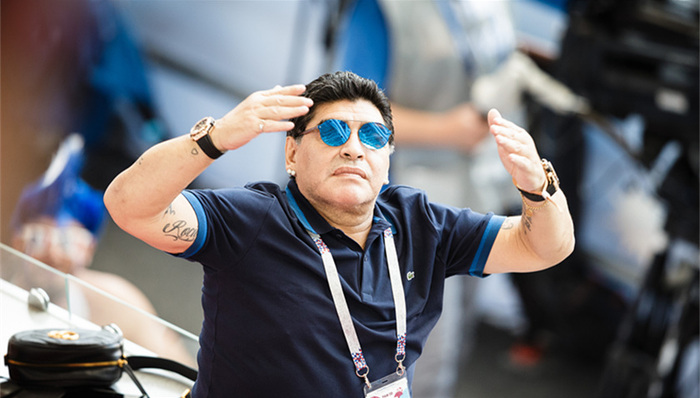 马拉多纳,巴西队,夺冠,球员,阿根廷队,球队,传球,中场,国家队,黄牌