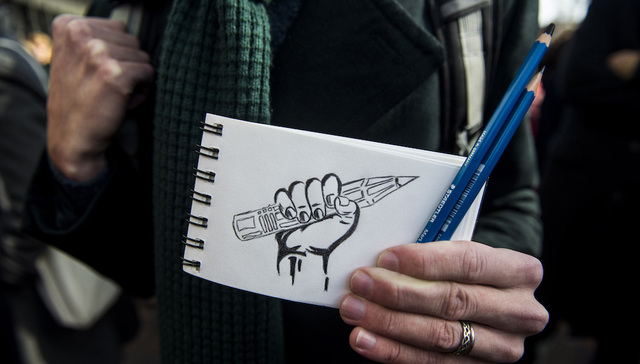 【聚焦】两场看似不相干的枪击案