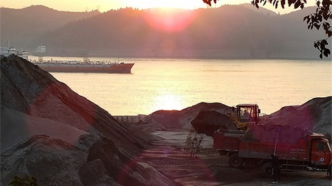 【“新时代·新平台·新机遇”——“一带一路”大型网络主题活动】重庆：开放新地标 通江兼达海 联通全世界