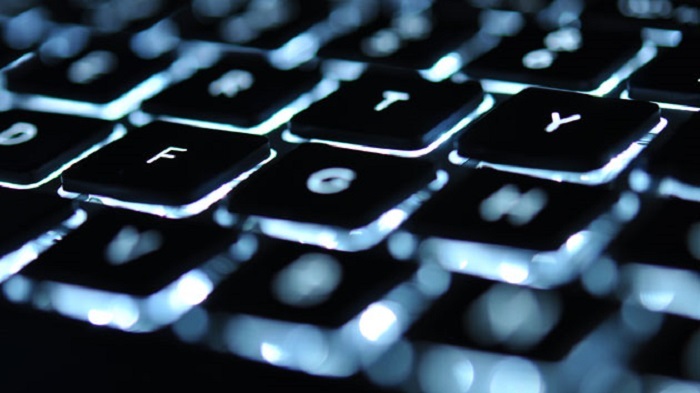 【科技早报】苹果注册十款全新iPad和Mac  新加坡拟对Uber和Grab处以反垄断罚款