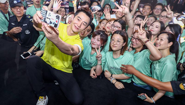 威斯汀找了黄轩做大中华区品牌健康生活大使，贯彻酒店健康运动形象