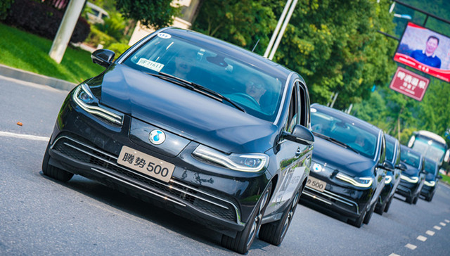 腾势500光电行动