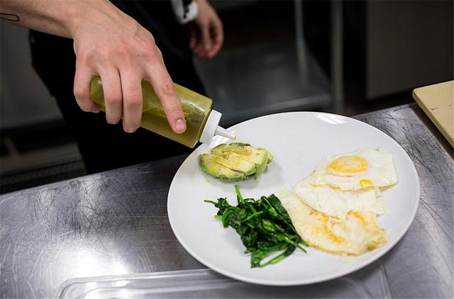 NBA幕后：唇齿留香 走进76人的专业厨房