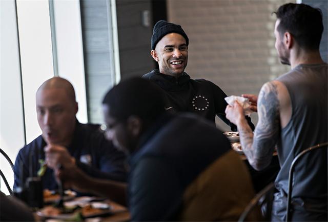 NBA幕后：唇齿留香 走进76人的专业厨房