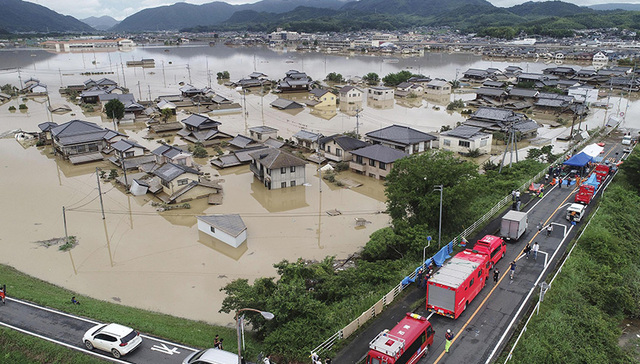 日本罕见雨灾遇难者已超百人 逾400万人需要疏散