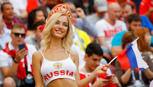 男球迷慌了 FIFA要求赛事转播减少美女出镜