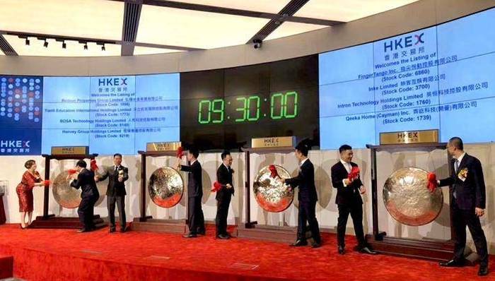 八家公司一起上市，港交所的锣不够用了