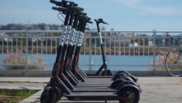 供应商,成绩,小米,滑板车,美国