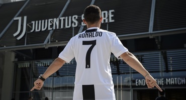 球衣卖空、股价上涨 C罗加盟给尤文带来巨大经济效应