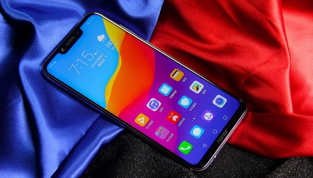 【玩物】“吓人技术”首秀：荣耀Play游戏手机评测