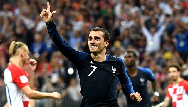 进球大战法国4-2胜克罗地亚 时隔20年再夺世界杯