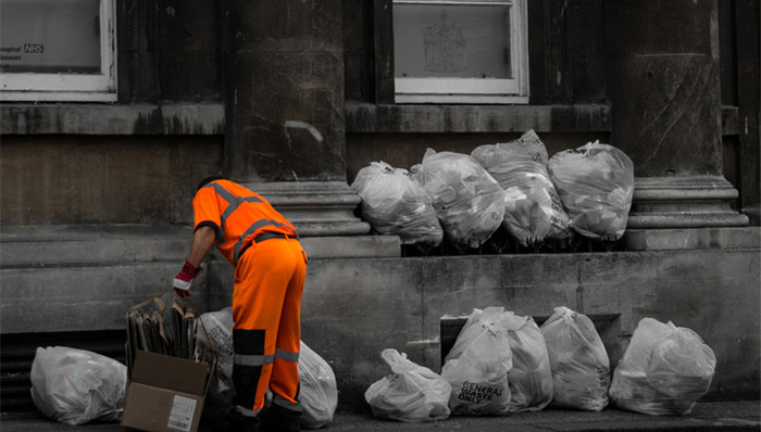 环卫工,工业废料,聘任制公务员,北京户口,贵州高速