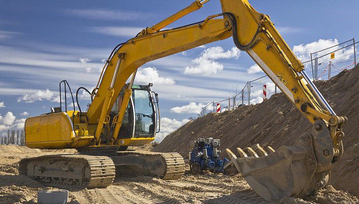 工程机械为何淡季热卖？行业背后有两大推手