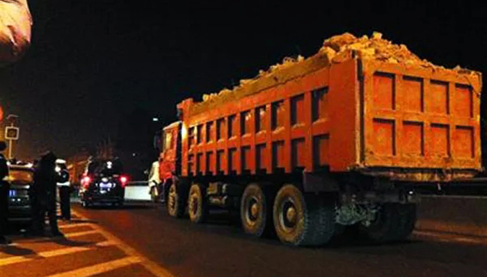 哈尔滨,疯狂大货车,保护伞