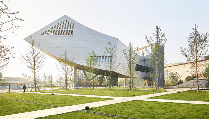 丹尼尔·李贝斯金在武汉建起一座“都市方舟”