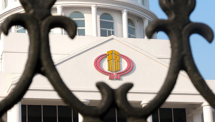 【界面早报】个税法草案意见超11万条 在岸人民币兑美元创一年新低