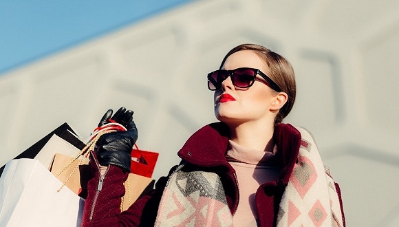 下沉市场也要消费升级，好衣库要用微商的方式卖商场品牌