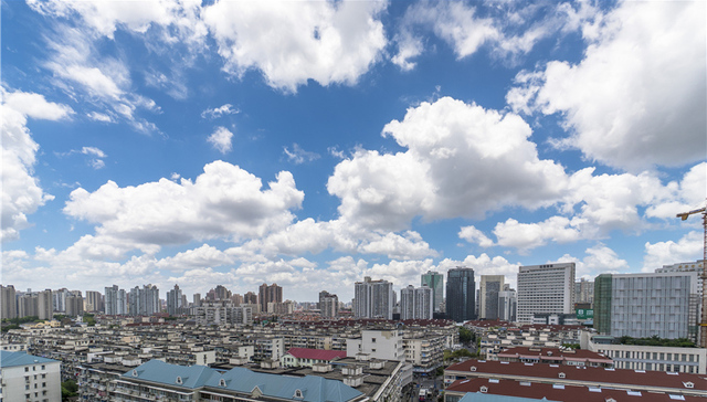 台风预警升级为橙色 上海全城严阵以待防御台风“安比”