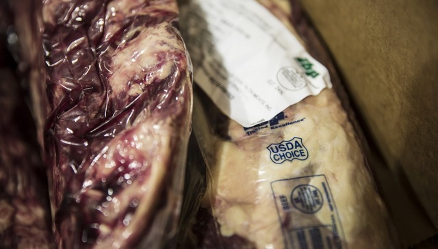 【天下头条】贸易争端导致美国冷库大量肉类积压 民调显示英国公众反对首相退欧计划