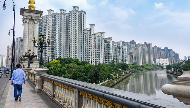 【界面晚报】一行两会出手“稳信用” 上海完善租购并举住房制度