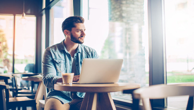 人们为什么喜欢挤在咖啡店工作？