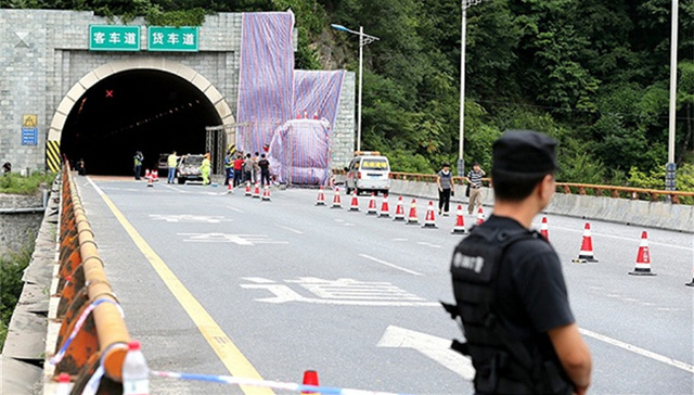 重大责任事故罪,被告人,聂某某,量刑建议,端墙,宁陕县,事故地点,事故现场,提起公诉,开庭审理