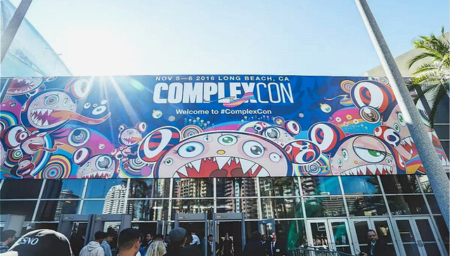 奢侈品再一次被潮牌的流量吸引，Dior最新参加的美国潮流盛会ComplexCon了解一下