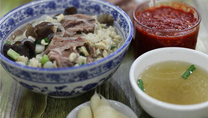 西安饮食,牛羊肉泡馍,涨停,业绩,实际控制人