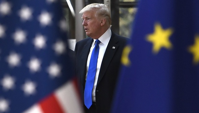 特朗普,贸易战,手势识别,美欧,信息量,长按,容克,华尔街日报,卫报,贴面礼