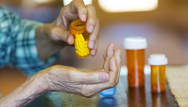 抗癌药,赫赛汀,降税,仿制药,医保目录,非小细胞肺癌,降价空间,药价,易瑞沙,平民