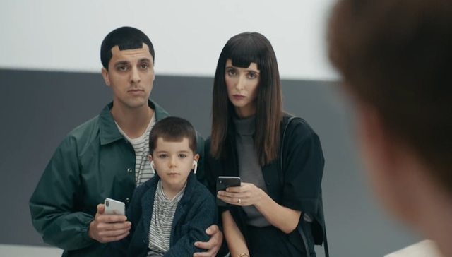 拿苹果开涮是其他手机品牌广告最爱的主题？三星一口气发7条广告diss苹果