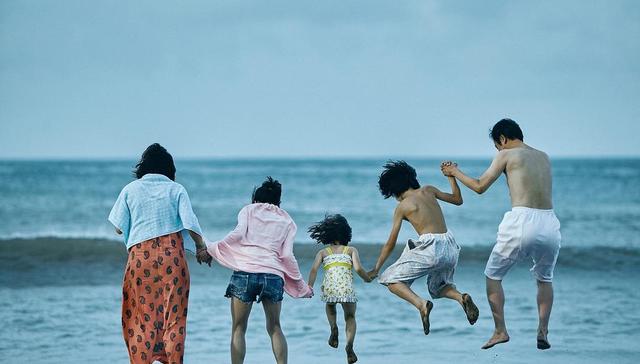 【个人意见】《小偷家族》：是枝裕和的“家庭宇宙” 尽显温情与残酷