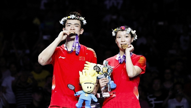 “青春对决”石宇奇不敌桃田贤斗 国羽世锦赛两冠收官