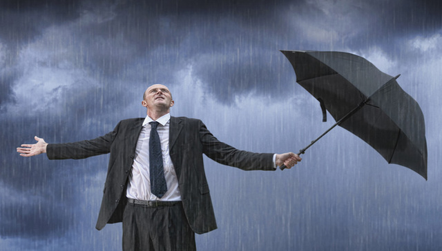 职场人自白书：谁的工作，不是边流泪边回血？