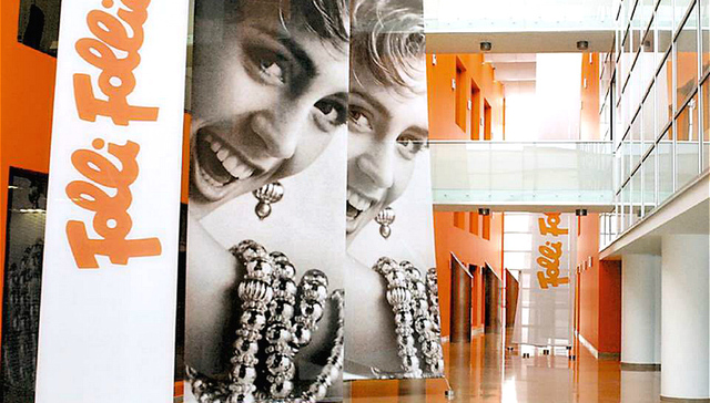 复星投资的Folli Follie近期被罚款500万美元，此前曾陷入业绩造假风波